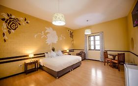Yabar Hotel Plaza